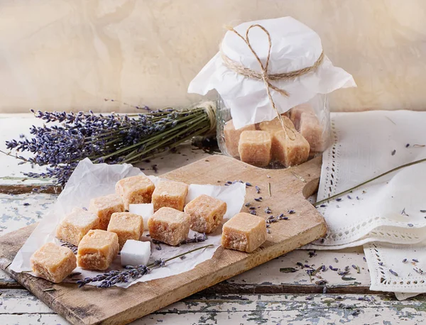 Fudge Bonbons mit Lavendel — Stockfoto