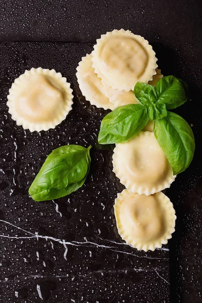 Pastas caseras frescas y Ravioli —  Fotos de Stock