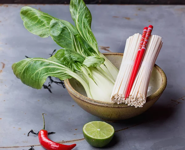 Japanese noodles with oriental vegetables