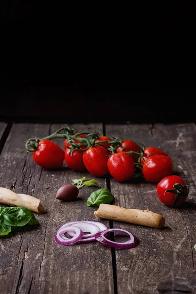 Sałatka z pomidorów z grissini — Zdjęcie stockowe