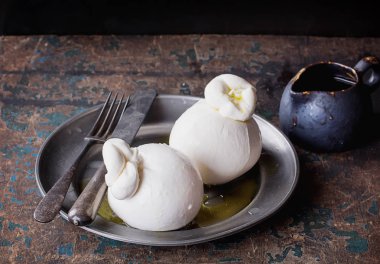 İtalyan Burrata peynir
