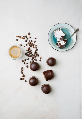 Çikolata kaplı şekerlemeler, Alman 