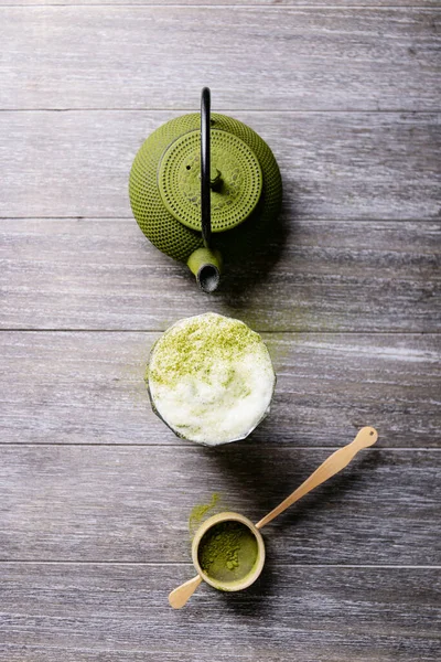 Zubereitung Von Matcha Tee Verschiedene Matcha Tee Utensilien Auf Grauem — Stockfoto