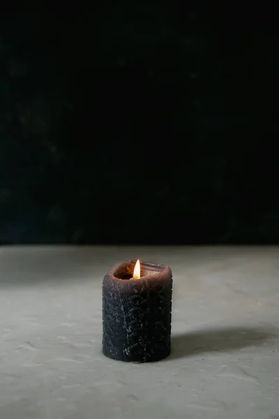 Частково Спалена Чорна Свічка Мармуровому Фоні Вибірковий Фокус Крупним Планом — стокове фото