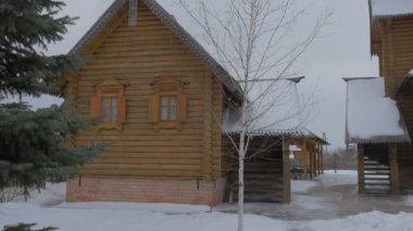 Tanınmış Ortodoks Kilisesi Skit kış Sviatogorskaya Lavra ahşap dış açık yemek odası mezarlığı mezarlığında kompleksinin tüm azizler bölümünün