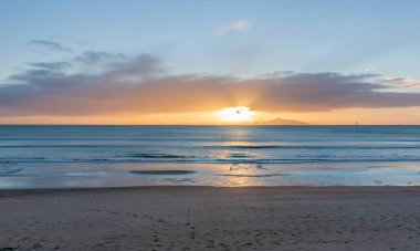 Sunrise Beach Waipu Cove