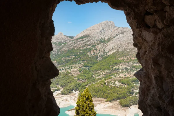 Guardalest, Espagne ancienne ville avec ruines du château médiéval — Photo