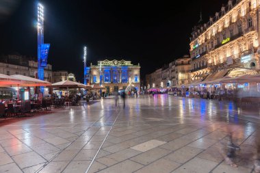 Gece Place de la Comedie harika mimarisi 