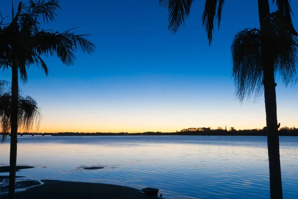 Красивые утренние цвета по всему заливу — стоковое фото