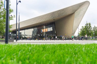 Merkez Tren Garı açısal archtiectural çatı hatları