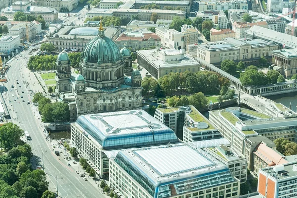 Berlín ciryscape s muzejní ostrov a Berlin Cathedral — Stock fotografie