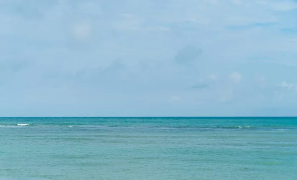 Mar azul al horizonte — Foto de Stock