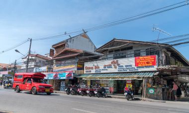 Ulaşım araç çeşitli tipik Tay street sahne