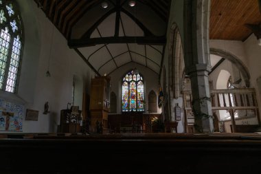 İçerisi loş aydınlık tarihi Hristiyan kilisesi 