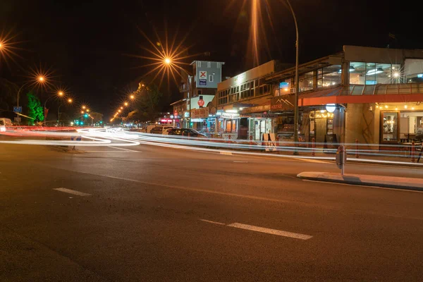 Ljus på gatan hörnet på natten — Stockfoto