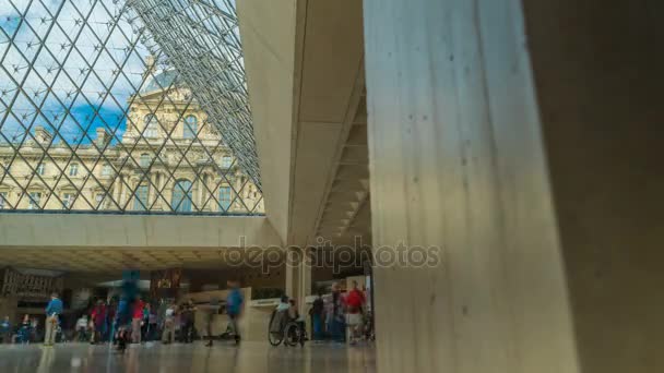 Louvre Museum interieur Time-lapse — Stockvideo