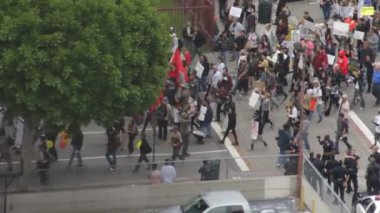 Yürüyüşleri aşağı Street işgal
