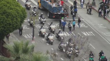 Polis kuyruk işgal Mart