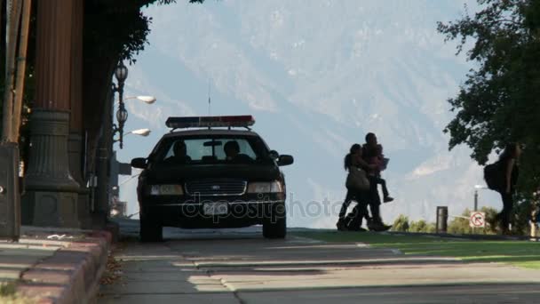 Pattuglia di polizia auto Stakeout — Video Stock