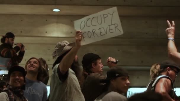 OCCUPY PARA SIEMPRE Señales de Rally — Vídeos de Stock