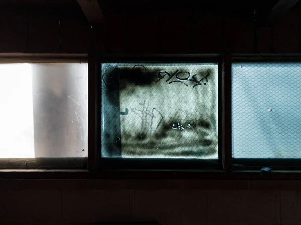Grunge Graffiti Pencereleri