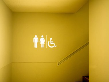 Binada, erkek, kadın ve Engelli işareti tuvalet işareti