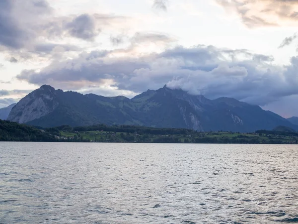 Hory Kolem Jezera Thun Švýcarsko — Stock fotografie