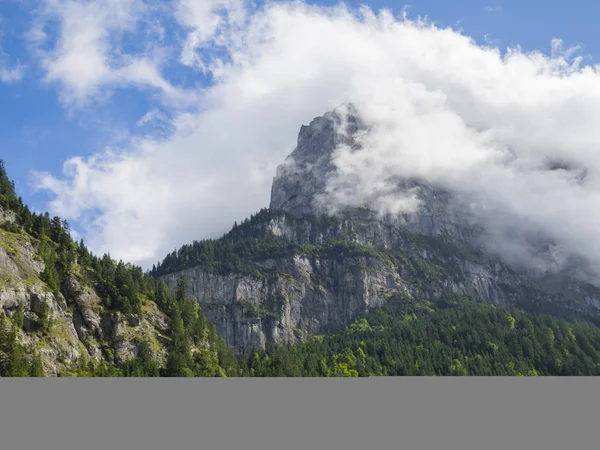 Montaña Piedra Con Cielo Nube — Foto de Stock