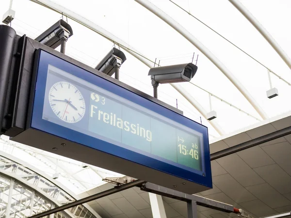 Salzburg Austria September 2017 Freilassing Station Sign Displayed Salzburg Main — Stock Photo, Image