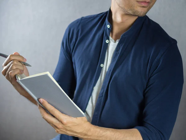 Man Schrijven Nota Boek Close — Stockfoto