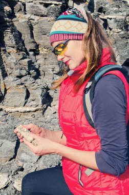 bir dağ cins bir jeolog çalışmalar