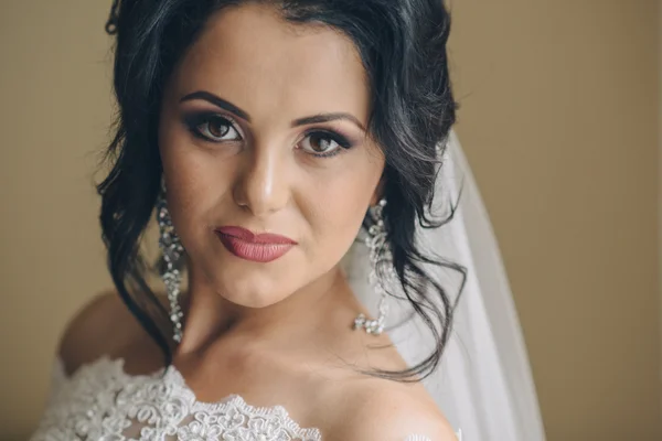 The bride prepares for wedding — Stock Photo, Image