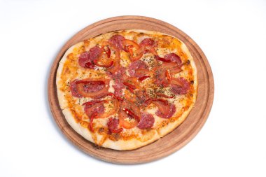 Ahşap tablet büyük iştah açıcı pizza