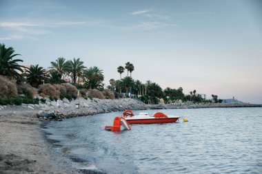 Quay deniz. Sahilden görüntülemek