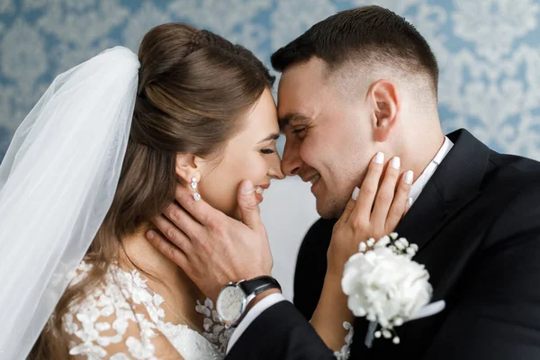 Gelin ve damadın ilk buluşması..