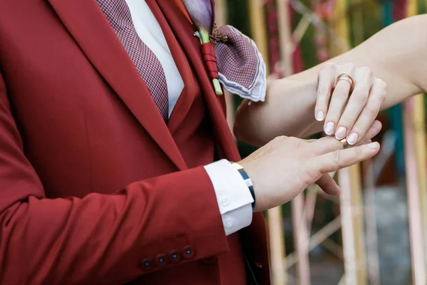 Dia Casamento Casal Jovem — Fotografia de Stock