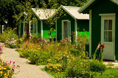 üst üste küçük evler