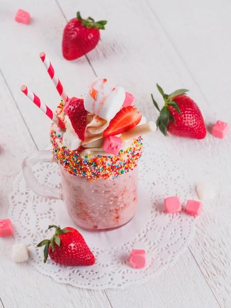 Pink strawberry freakshake — Stock Photo, Image