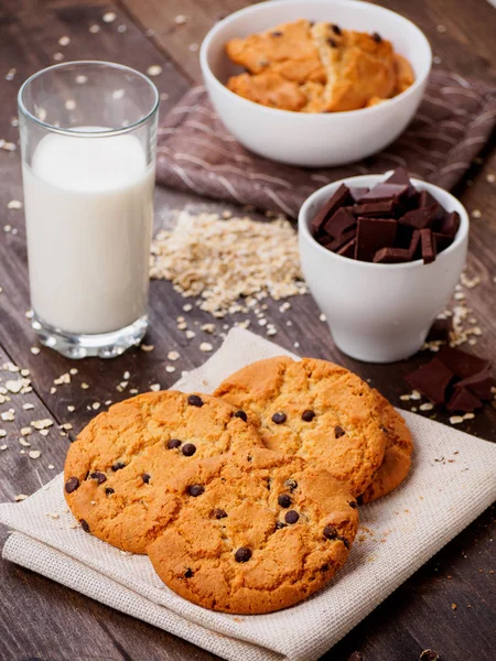 Round cookies with chocolate on the table — Stock Photo, Image