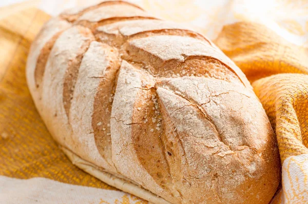 Beyaz ekmek bir tablo