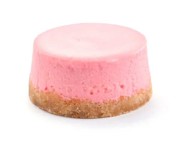 Små runda strawberry cheesecake på isolerade bakgrund — Stockfoto