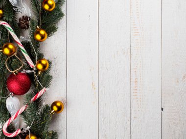 Noel Ladin şube çelenk ahşap tahta üzerinde