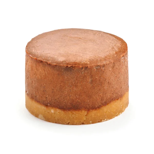 ブラウン チョコレート チーズケーキをラウンドします。孤立した白地 — ストック写真
