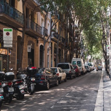 Barcelona, İspanya - 20 Eylül 2017: Sessiz sokak Barcelona City Katalonya