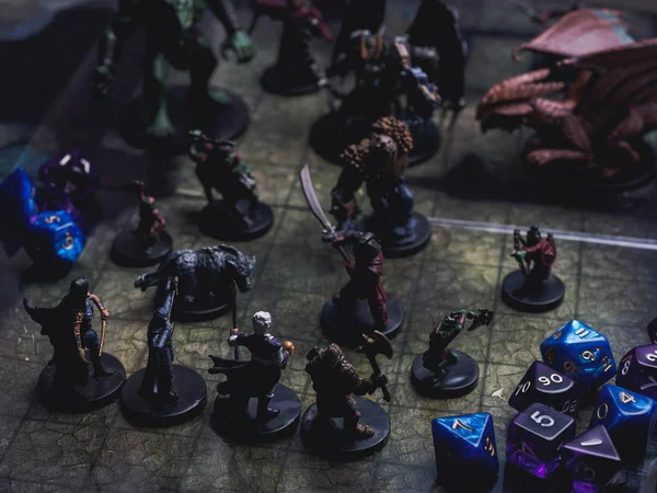 Role play board game with miniatures with dragon in dungeons — Stock Photo, Image