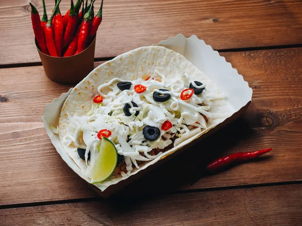 Comida Callejera Mexicana Tacos Con Salsa Limón Especias —  Fotos de Stock