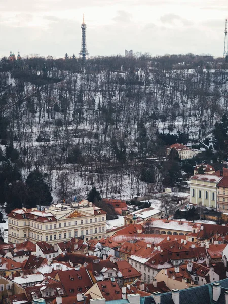 Červené Střechy Starého Středověkého Města Praze Winter — Stock fotografie