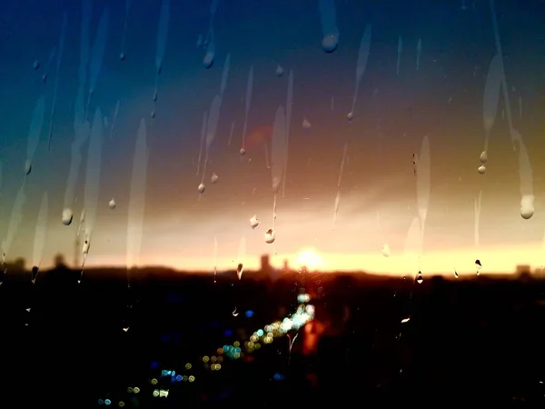 Raindrops on the window after the storm — Stock Photo, Image