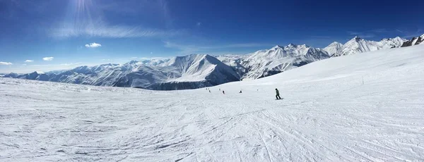 Καταπληκτική Πανοραμική Θέα Καταπληκτική Θέα Στον Γεωργιανό Βουνά Στο Χιονοδρομικό Φωτογραφία Αρχείου