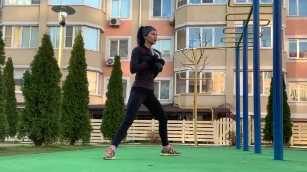 Young Fit Woman Doing Sports Training Working Out Morning — стоковое видео